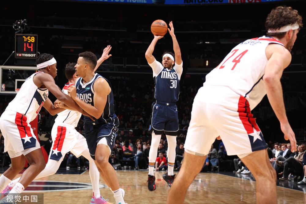 中场球员阿 中场球员阿